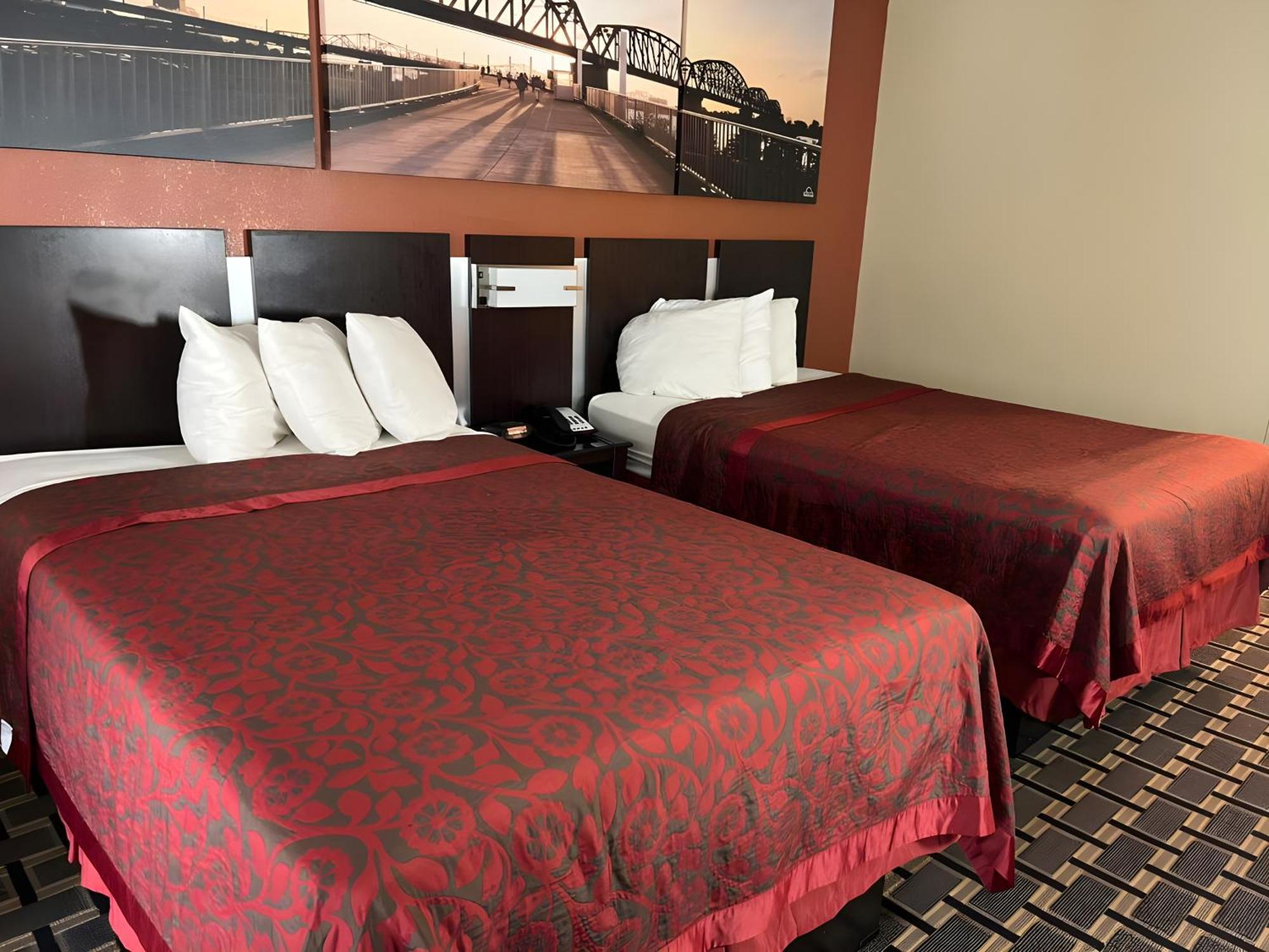 Days Inn & Suites By Wyndham Pine Bluff Exteriör bild