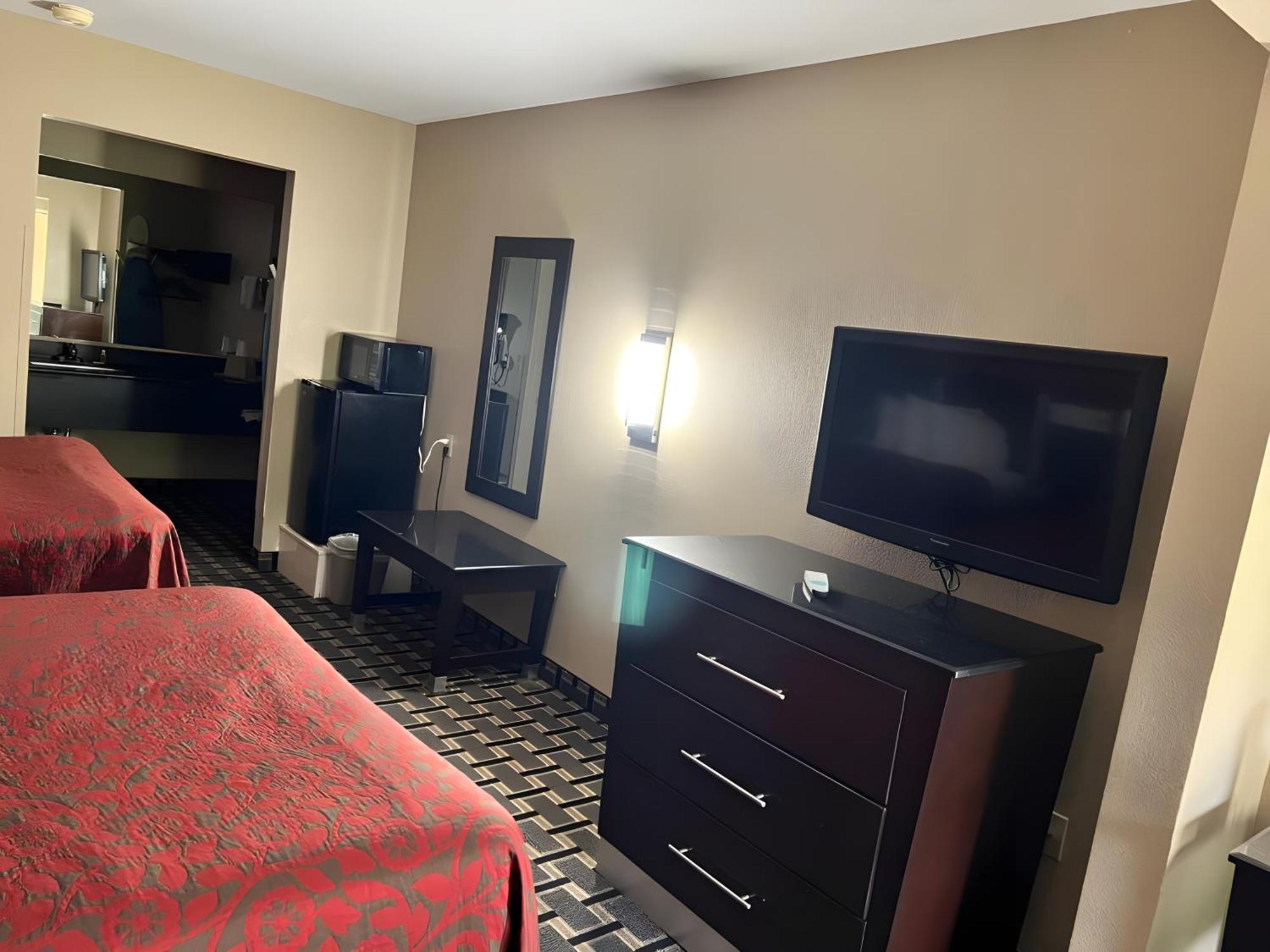 Days Inn & Suites By Wyndham Pine Bluff Exteriör bild